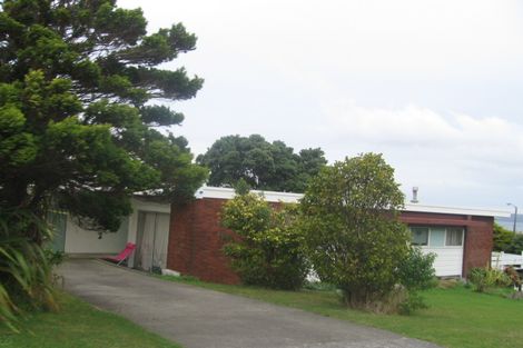 Photo of property in 12 Dowse Drive, Maungaraki, Lower Hutt, 5010