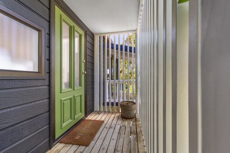 Photo of property in 13 Honnor Place, Hurdon, New Plymouth, 4310