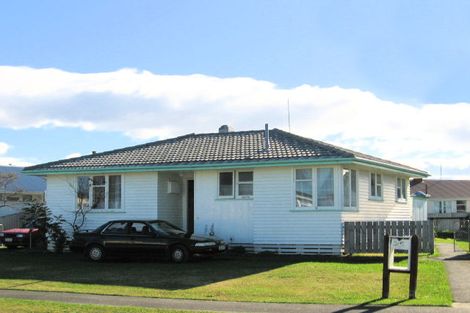 Photo of property in 11 Plowman Crescent, Onekawa, Napier, 4110