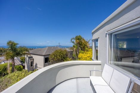 Photo of property in 1/80 Knights Road, Rothesay Bay, Auckland, 0630
