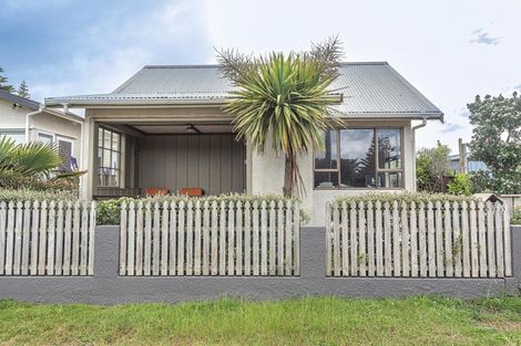 Photo of property in 10 Seafront Road, Castlecliff, Whanganui, 4501