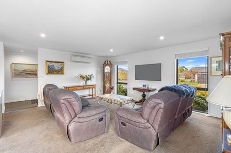 Photo of property in 30 Gosling Crescent, Halswell, Christchurch, 8025