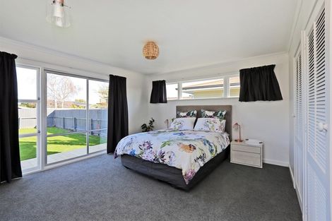 Photo of property in 33 Allen Berry Avenue, Pirimai, Napier, 4112