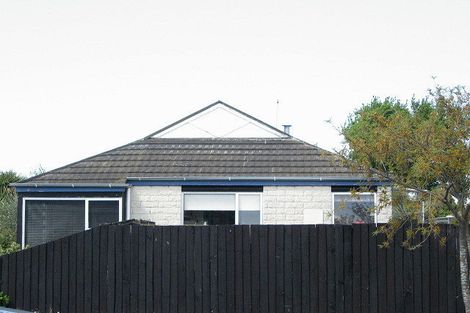 Photo of property in 2/48 Chipping Lane, Redwood, Christchurch, 8051