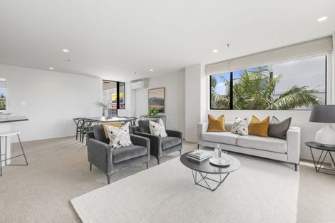 Photo of property in 4a/171 Hurstmere Road, Takapuna, Auckland, 0622