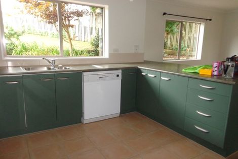 Photo of property in 1 Landvale Court, Browns Bay, Auckland, 0630