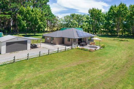 Photo of property in 81 Halls Road, Pahiatua, 4910
