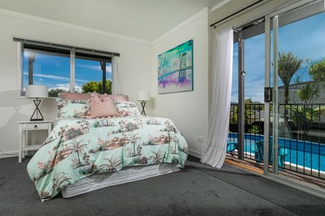 Photo of property in 7 Seabar Place, Glen Eden, Auckland, 0602