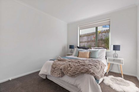 Photo of property in 36 Roy Maloney Drive, Henderson, Auckland, 0612