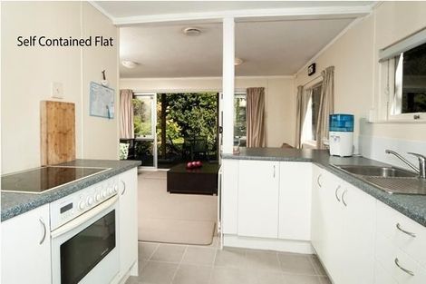 Photo of property in 22 James Evans Drive, Northcote, Auckland, 0627