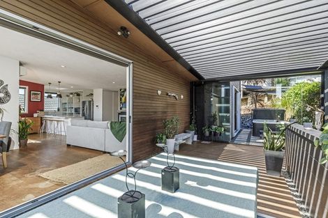 Photo of property in 1/86 Bay Street, Red Beach, 0932