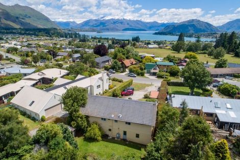 Photo of property in 41 Kennedy Crescent, Wanaka, 9305