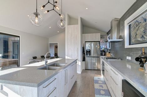 Photo of property in 19 Glenfiddich Road, Jacks Point, Queenstown, 9371