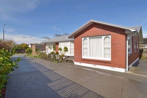 Photo of property in 51 Grahams Road, Ilam, Christchurch, 8041
