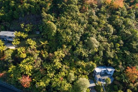 Photo of property in 28 Spencer Road, Lake Tarawera, Rotorua, 3076