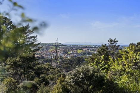 Photo of property in 1119b Whangaparaoa Road, Tindalls Beach, Whangaparaoa, 0930