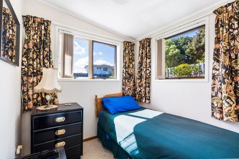 Photo of property in 20 Mountain Road, Morningside, Whangarei, 0110