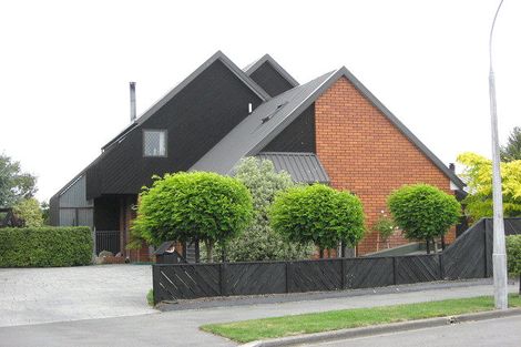 Photo of property in 9 Forest Park Place, Parklands, Christchurch, 8083