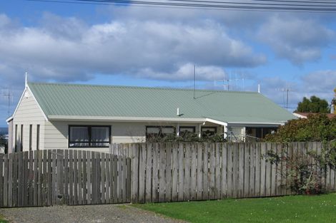 Photo of property in 18 Cullen Street, Mangawhai Heads, Mangawhai, 0505
