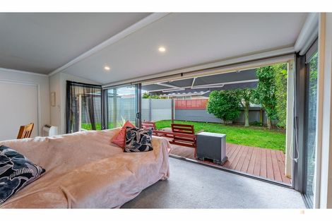 Photo of property in 19 Oxford Street, West End, Timaru, 7910