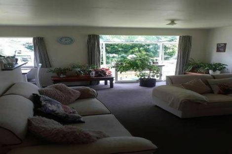 Photo of property in 11 West Harbour Drive, West Harbour, Auckland, 0618