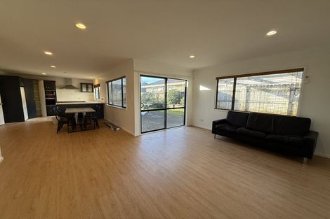 Photo of property in 7 Brittas Place, East Tamaki, Auckland, 2016