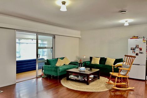 Photo of property in 3/59 Newington Road, Henderson, Auckland, 0612