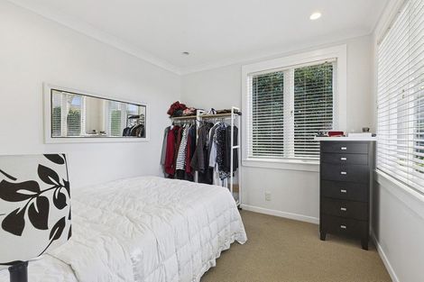 Photo of property in 31 Kiriwai Road, Paremata, Porirua, 5024