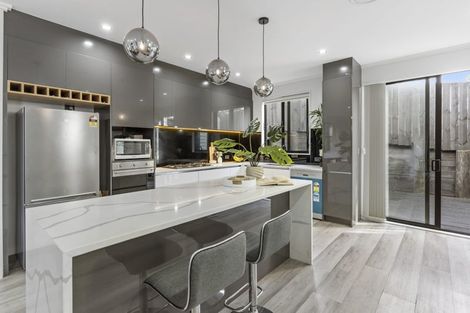 Photo of property in 13c Griffen Park Road, Mount Roskill, Auckland, 1041