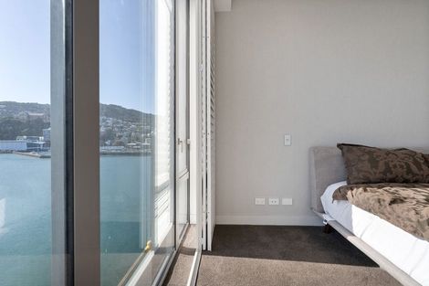 Photo of property in Clyde Quay Wharf, 3d/1 Clyde Quay Wharf, Te Aro, Wellington, 6011