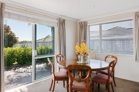 Photo of property in 12 Fairfax Crescent, Pyes Pa, Tauranga, 3112