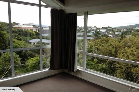 Photo of property in 89 Ruskin Road, Newlands, Wellington, 6037