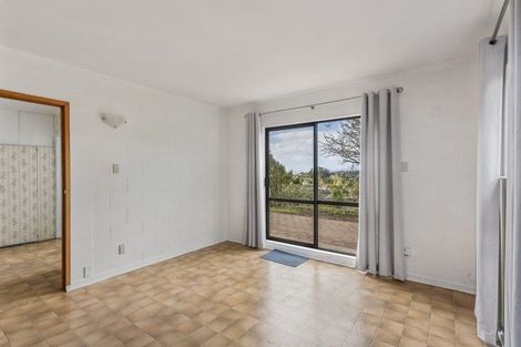 Photo of property in 2/29 Barker Rise, Northcross, Auckland, 0632