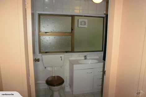 Photo of property in Recreation Reserve, 4/273 Grounsell Crescent, Belmont, Lower Hutt, 5010