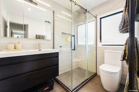 Photo of property in 41 De Quincey Terrace, Highland Park, Auckland, 2010