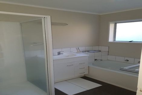 Photo of property in 160 Bombay Road, Bombay, 2675