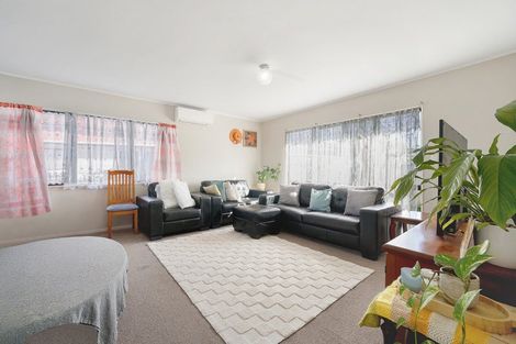 Photo of property in 2/14 Templeton Place, Clendon Park, Auckland, 2103