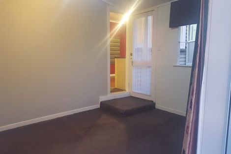 Photo of property in 23 Totara Street, Eastbourne, Lower Hutt, 5013