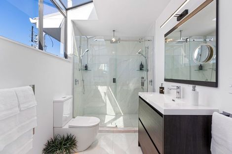 Photo of property in 12c Parris Street, Moturoa, New Plymouth, 4310