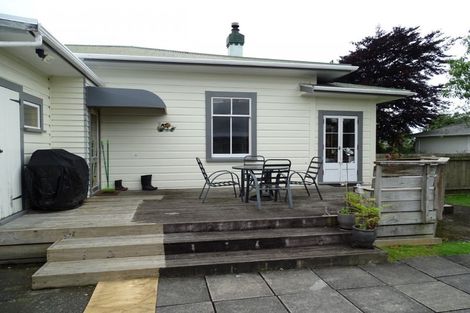 Photo of property in 2 Weraroa Road, Levin, 5510