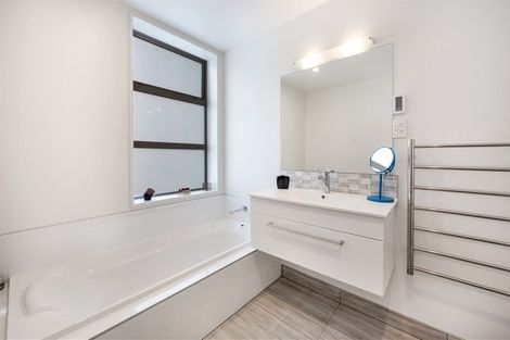 Photo of property in 15 Seager Lane, Hillmorton, Christchurch, 8024