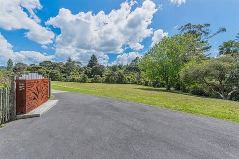 Photo of property in 40 Lowtherhurst Road, Massey, Auckland, 0614