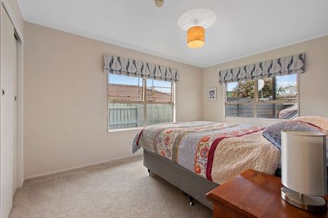 Photo of property in 10 Barraud Place, Pukehangi, Rotorua, 3015