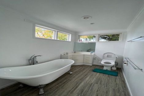 Photo of property in 8 Onepoto Road, Hauraki, Auckland, 0622