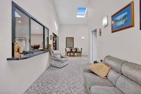 Photo of property in 2 Heaphy Road, Opunake, 4616