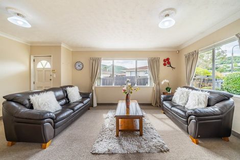 Photo of property in 33 Shanly Street, Brown Owl, Upper Hutt, 5018