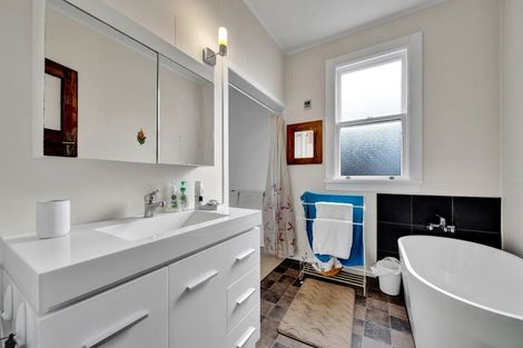 Photo of property in 26 Argyle Street, Hawera, 4610