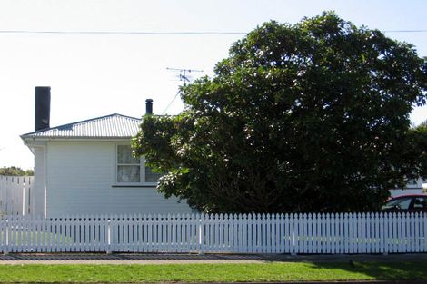 Photo of property in 9 Fox Street, Featherston, 5710