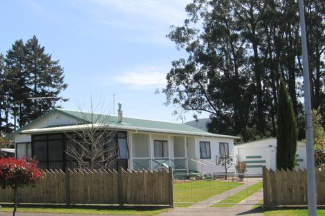 Photo of property in 6 Blomfield Street, Pukehangi, Rotorua, 3015