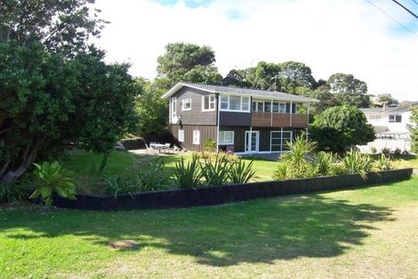 Photo of property in 1 Groves Road, Raumati Beach, Paraparaumu, 5032